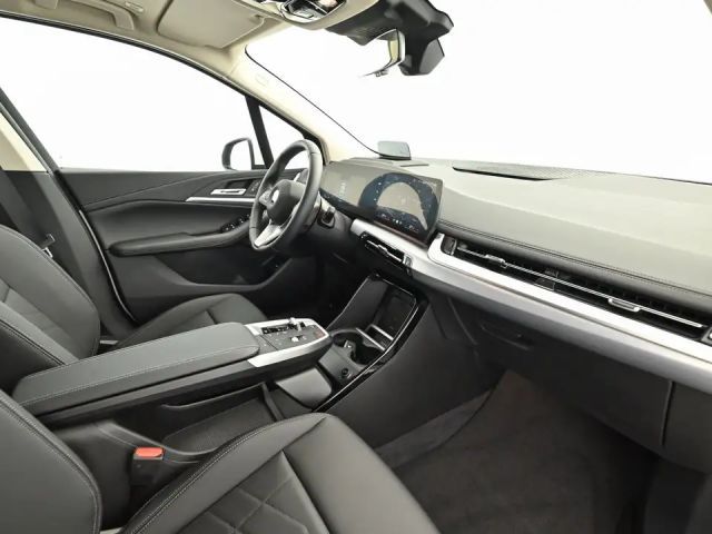 BMW 218 218d Active Tourer Luxury Line Sedan