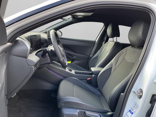 Volkswagen T-Roc 1.5 eTSI DSG R-Line