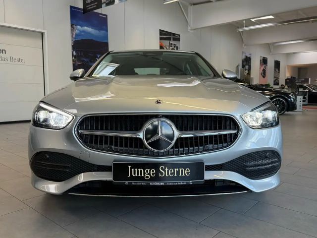 Mercedes-Benz C 180 AVANTGARDE Sedan