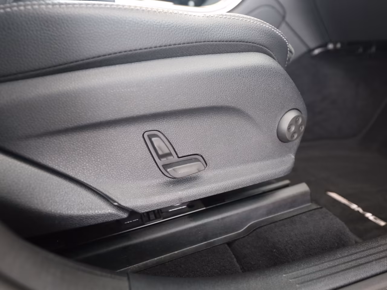 Mercedes-Benz GLC 300 4MATIC AMG Line