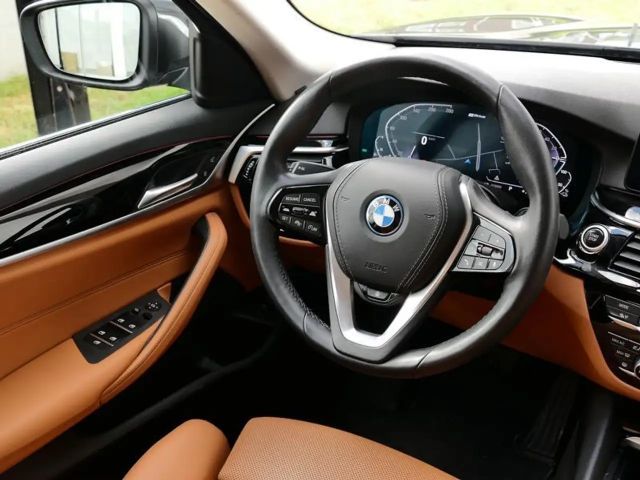 BMW 530 530e Touring