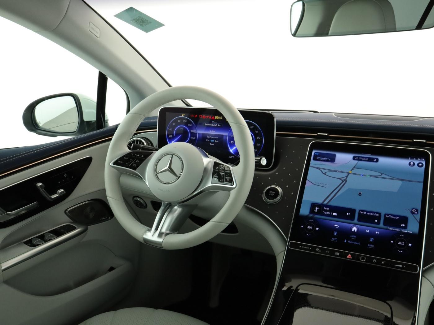 Mercedes-Benz EQE 300 AMG Line Sedan