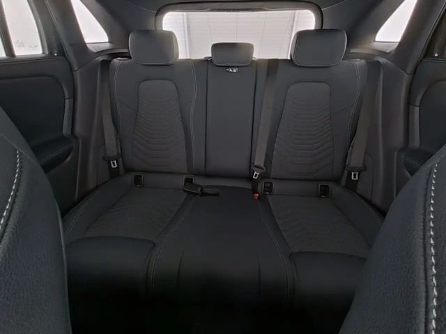 Mercedes-Benz GLA 200 Progressive