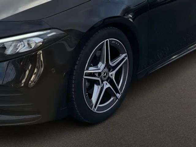 Mercedes-Benz A 160 AMG Line Hatchback