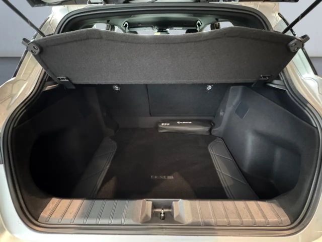 Lexus LBX FWD *LED*ACC*Kamera*SHZ*CarPlay*SmartKey*PDC*