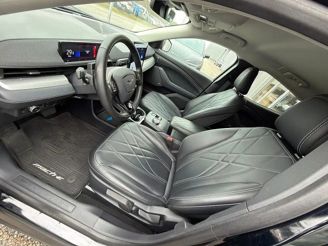 Ford Mustang Mach-E Standard range