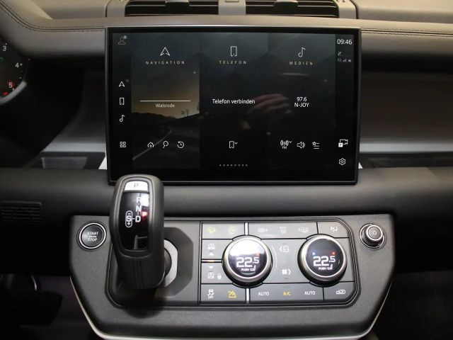 Land Rover Defender 110 D300 Dynamic SE