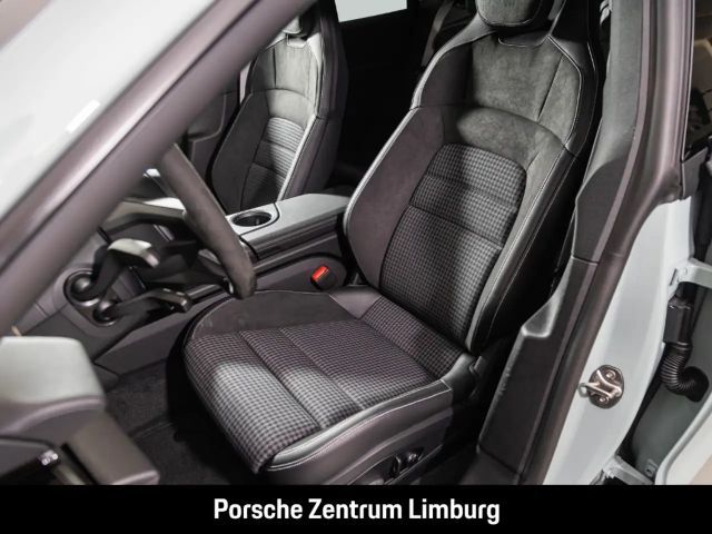 Porsche Taycan InnoDrive LED-Matrix Rückfahrkamera BOSE