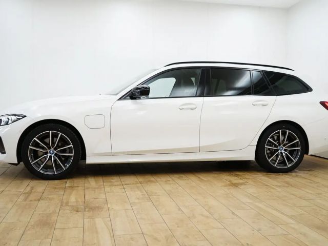 BMW 320 320e Touring