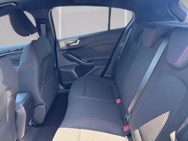 Ford Focus EcoBoost ST Line