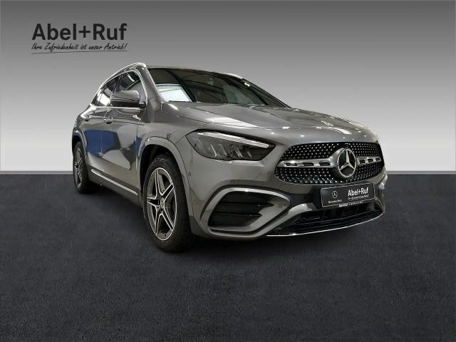 Mercedes-Benz GLA 200 AMG Line GLA 200 d