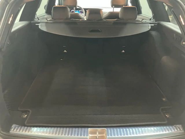 Mercedes-Benz E 220 AVANTGARDE E 220 d Estate