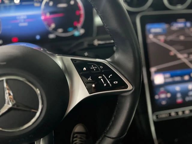 Mercedes-Benz C 200 AVANTGARDE C 200 d Sedan