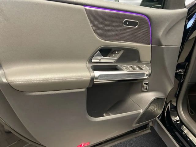 Mercedes-Benz EQB 300