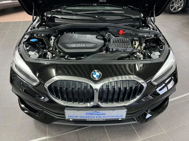 BMW 116 116d Advantage pakket Sedan