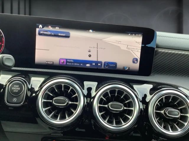 Mercedes-Benz CLA 180 Coupé Shooting Brake