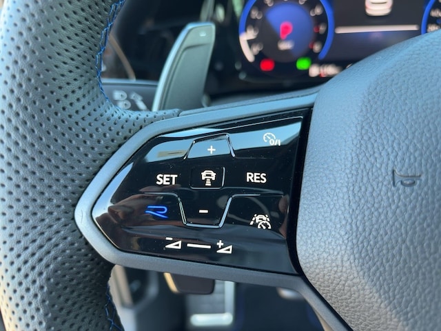 Volkswagen Golf 2.0 TSI DSG Golf VIII