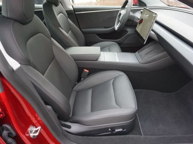 Tesla Model 3 AWD Long Range