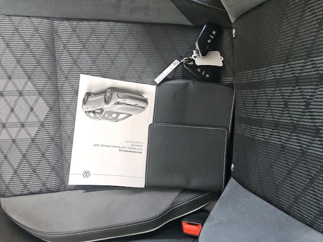 Volkswagen Golf R-Line Variant