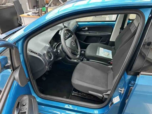 Volkswagen up! Move Move up!