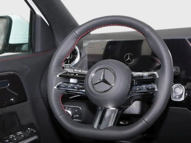 Mercedes-Benz GLA 180 AMG Line