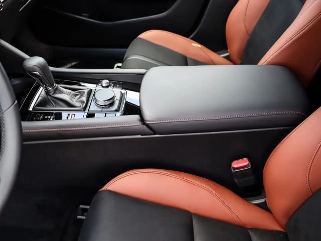 Mazda 3 2.5L SkyActiv e-Skyactiv