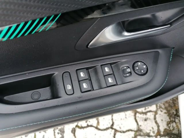 Peugeot 208 Allure Pack PureTech