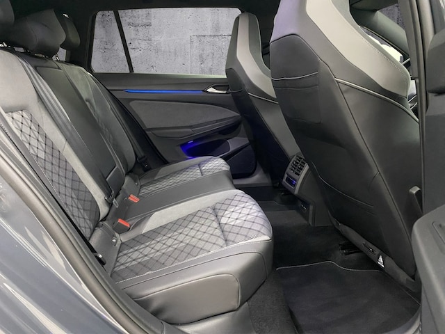 Volkswagen Golf 1.5 TSI R-Line Variant