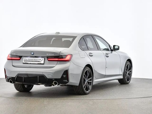 BMW 330 330e Sedan xDrive