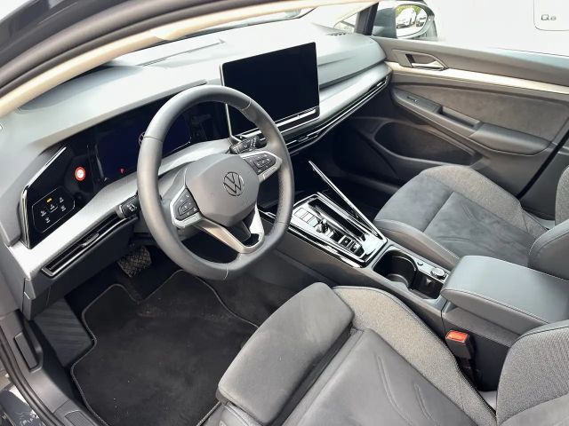 Volkswagen Golf 1.5 eTSI DSG Golf VIII Style