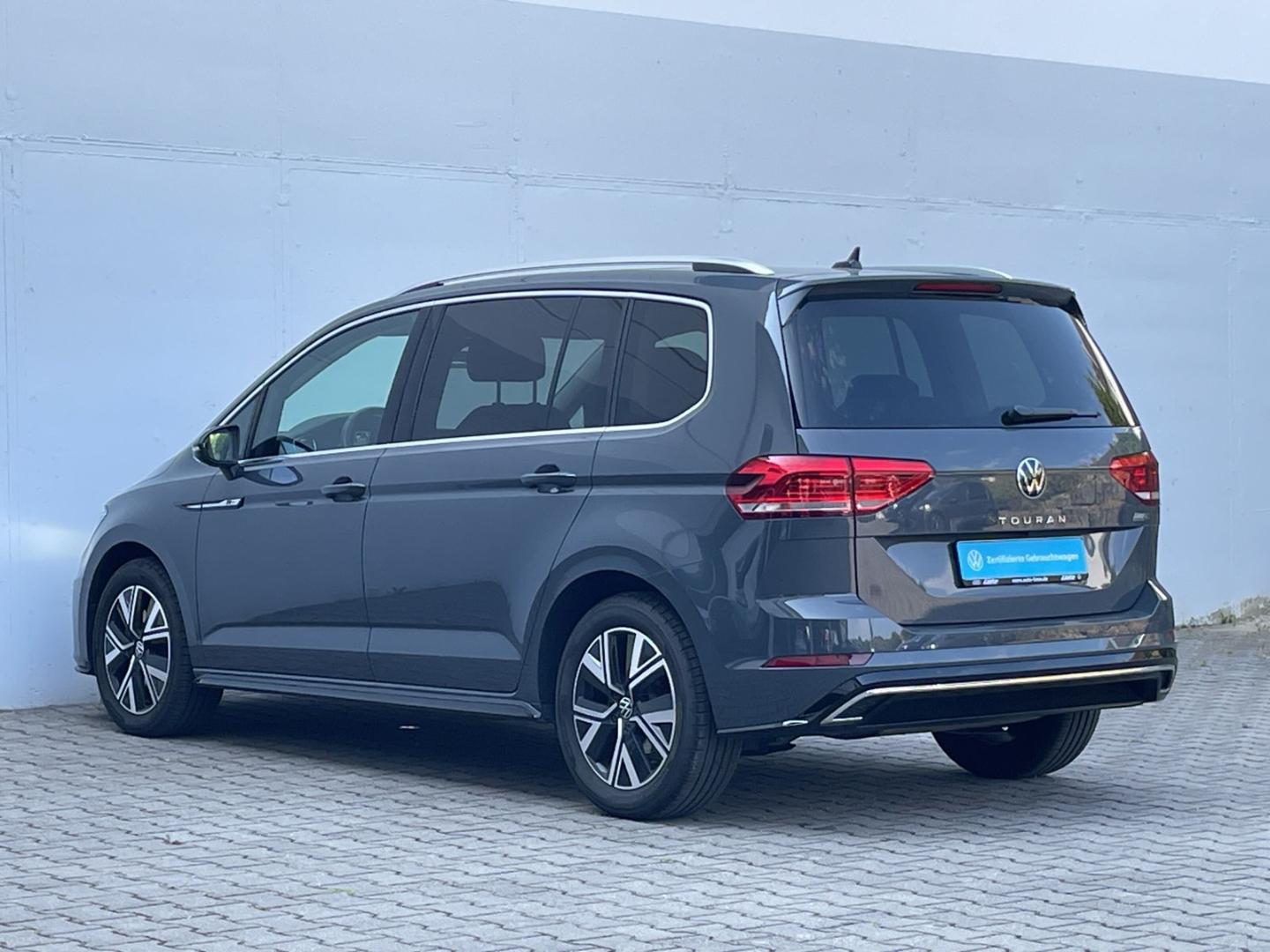 Volkswagen Touran 1.5 TSI DSG R-Line
