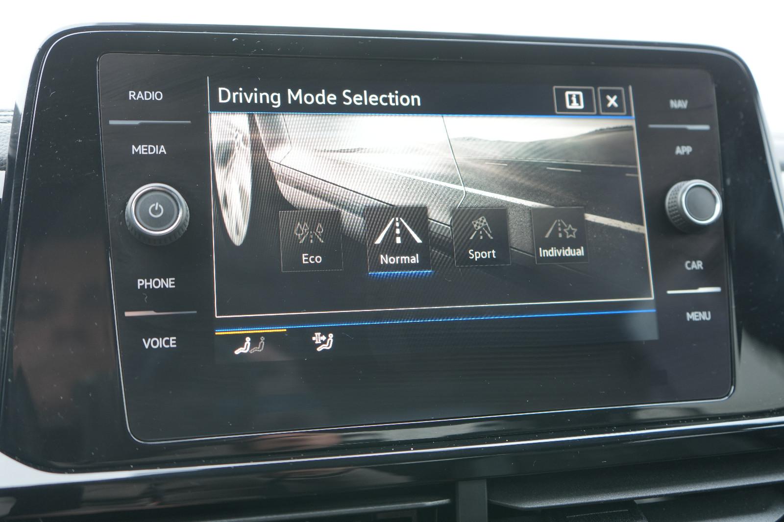 Volkswagen T-Roc 1.5 TSI DSG Plus R-Line