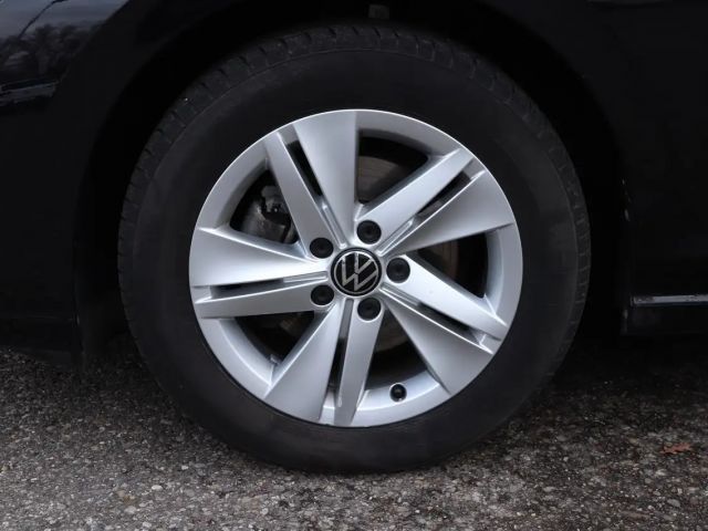 Volkswagen Golf 1.5 eTSI DSG Golf VIII Life