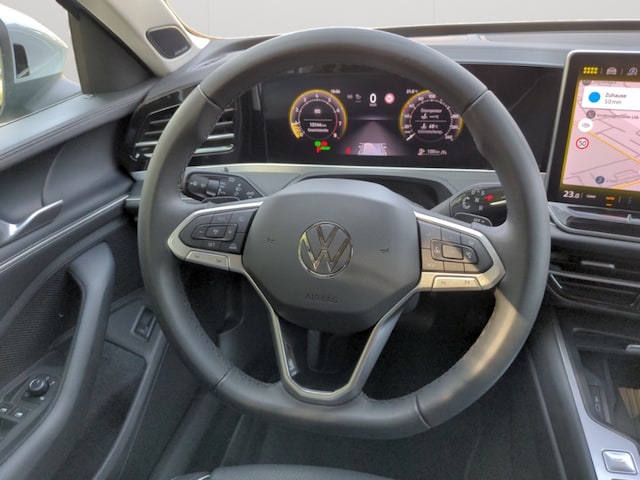 Volkswagen Passat 1.5 eTSI Business DSG