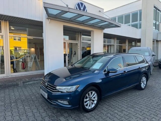 Volkswagen Passat 1.5 TSI Business DSG Variant
