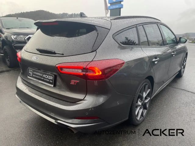 Ford Focus ST Line Wagon