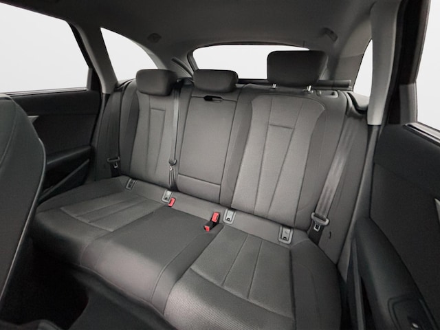 Audi A4 40 TFSI Avant S-Tronic