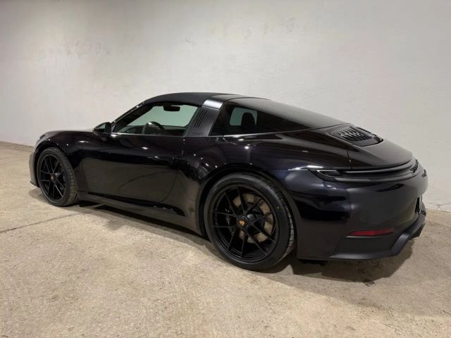 Porsche 992 4 Cabrio GTS Targa