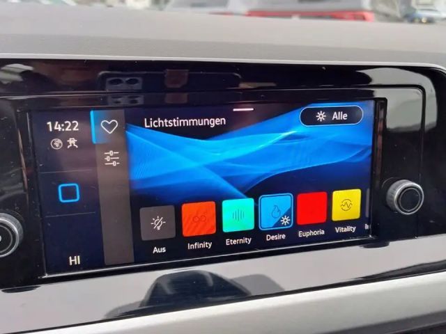 Volkswagen Golf Life Variant