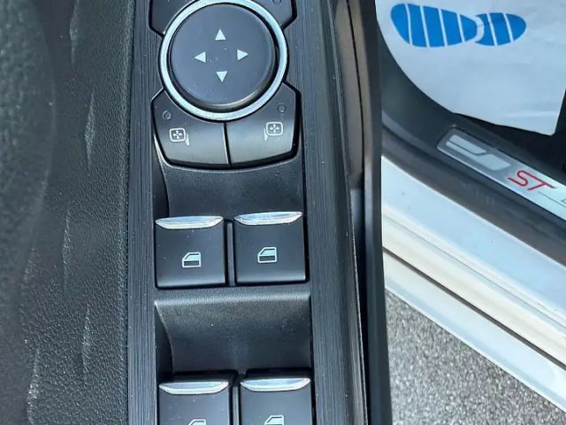 Ford Kuga Hybrid ST Line X