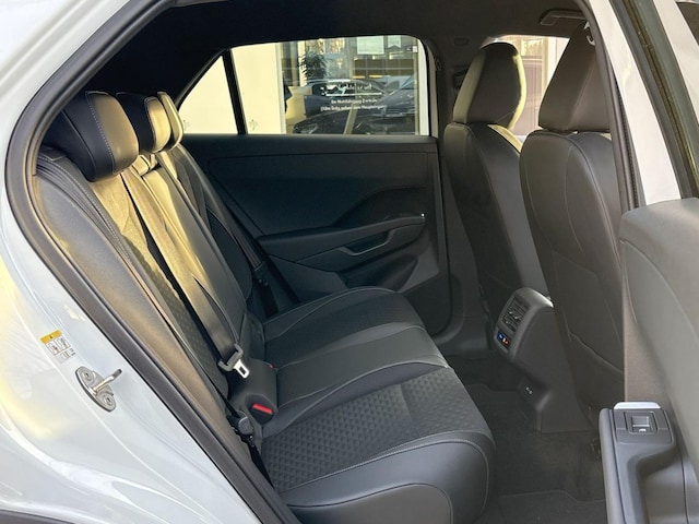 Volkswagen T-Roc 1.5 eTSI DSG R-Line