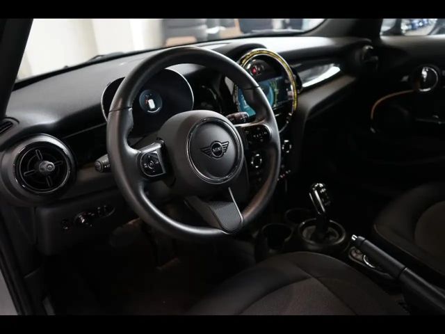 MINI Cooper AAUTOMAAT - NAVI - LED