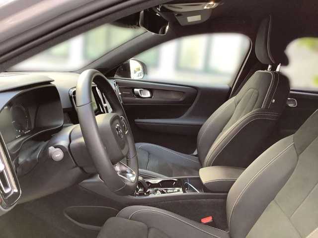 Volvo XC40 Dark Plus