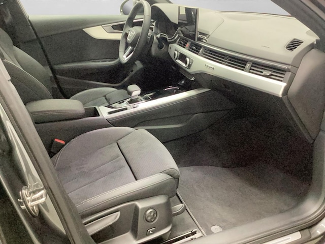 Audi A4 40 TFSI Avant Quattro S-Line S-Tronic