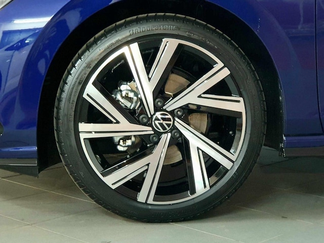 Volkswagen Golf 1.5 eTSI R-Line