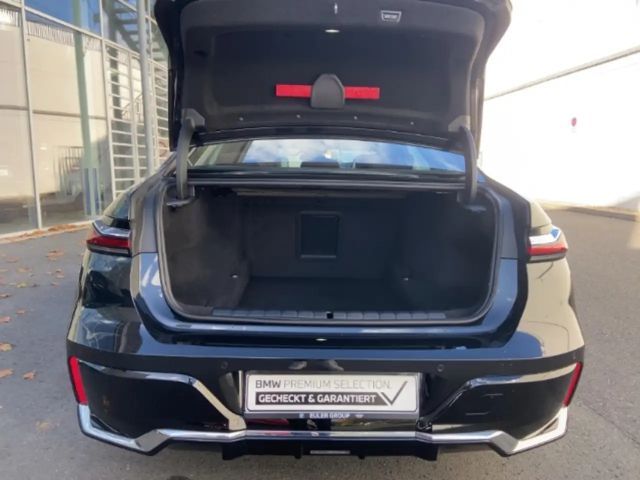 BMW 740 740d M-Sport Sedan xDrive