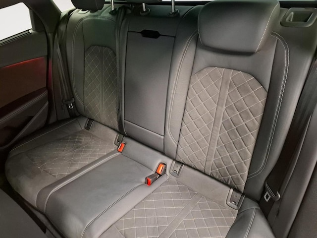 Audi S4 Avant Quattro