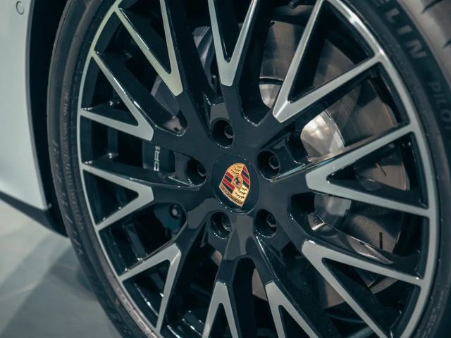 Porsche Panamera 4 E-Hybrid