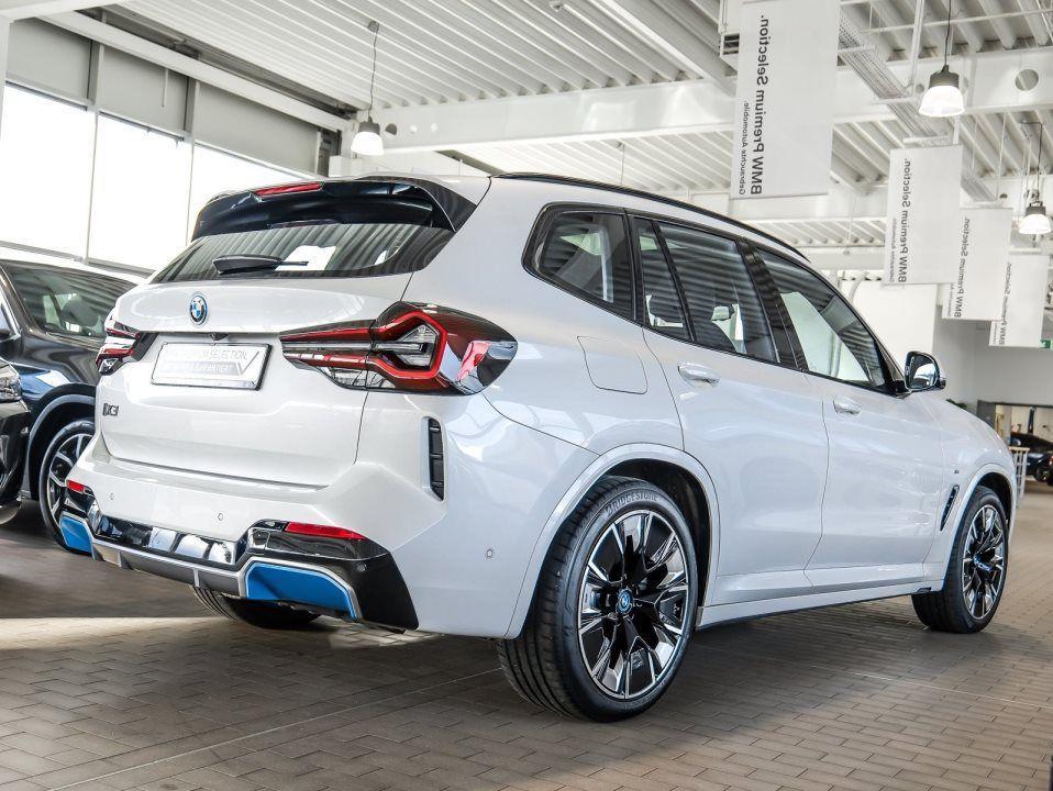 BMW iX3 iX3