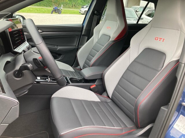 Volkswagen Golf 2.0 TSI DSG Golf VIII Style